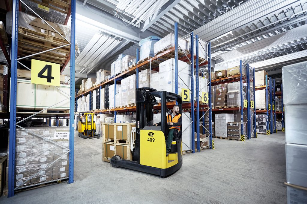 EMIL EGGER has warehouses for general cargo and heavy lift throughout Switzerland.