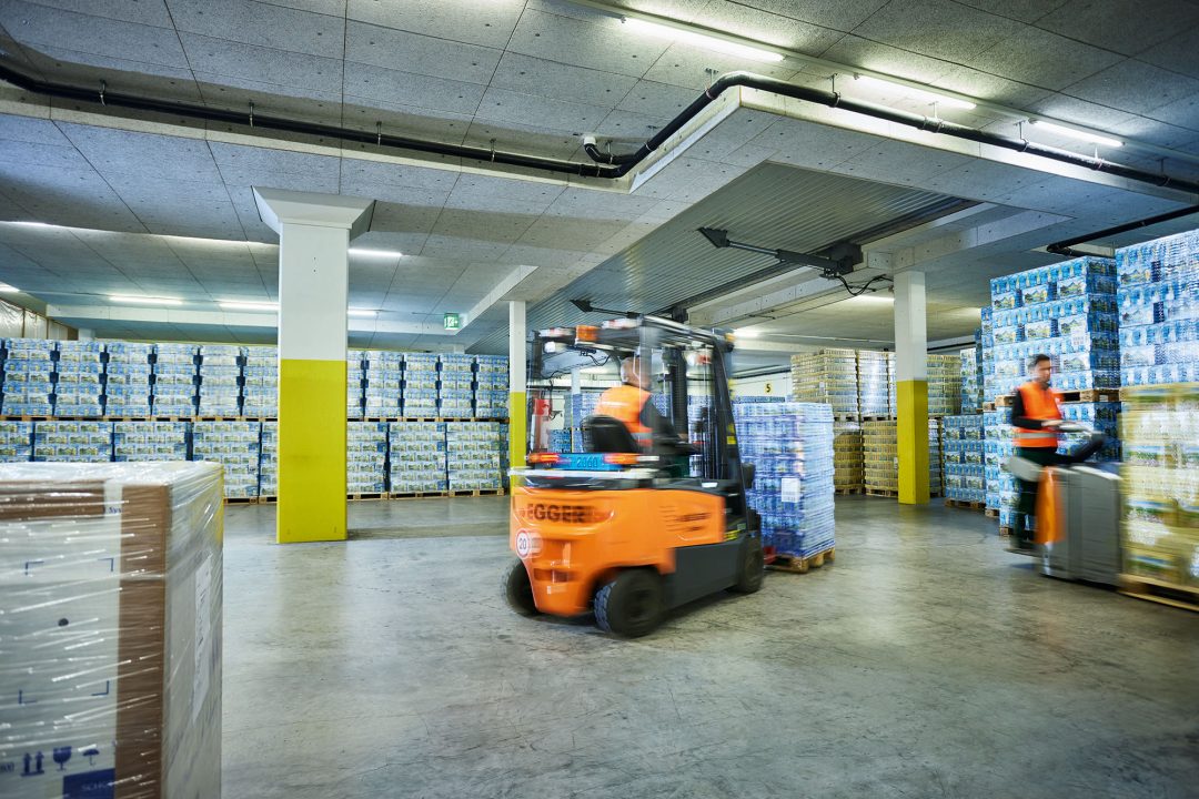 Blocklager Palettenware freie Flächen bei EMIL EGGER Logistik Lagerbewirtschaftung