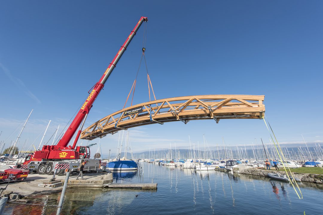 Brückenmontage Paserelle Transport Montage Heben Platzieren Schwergut Logistik EMIL EGGER